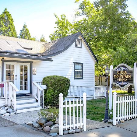 Sierra Mountain Inn Грас Вали Екстериор снимка