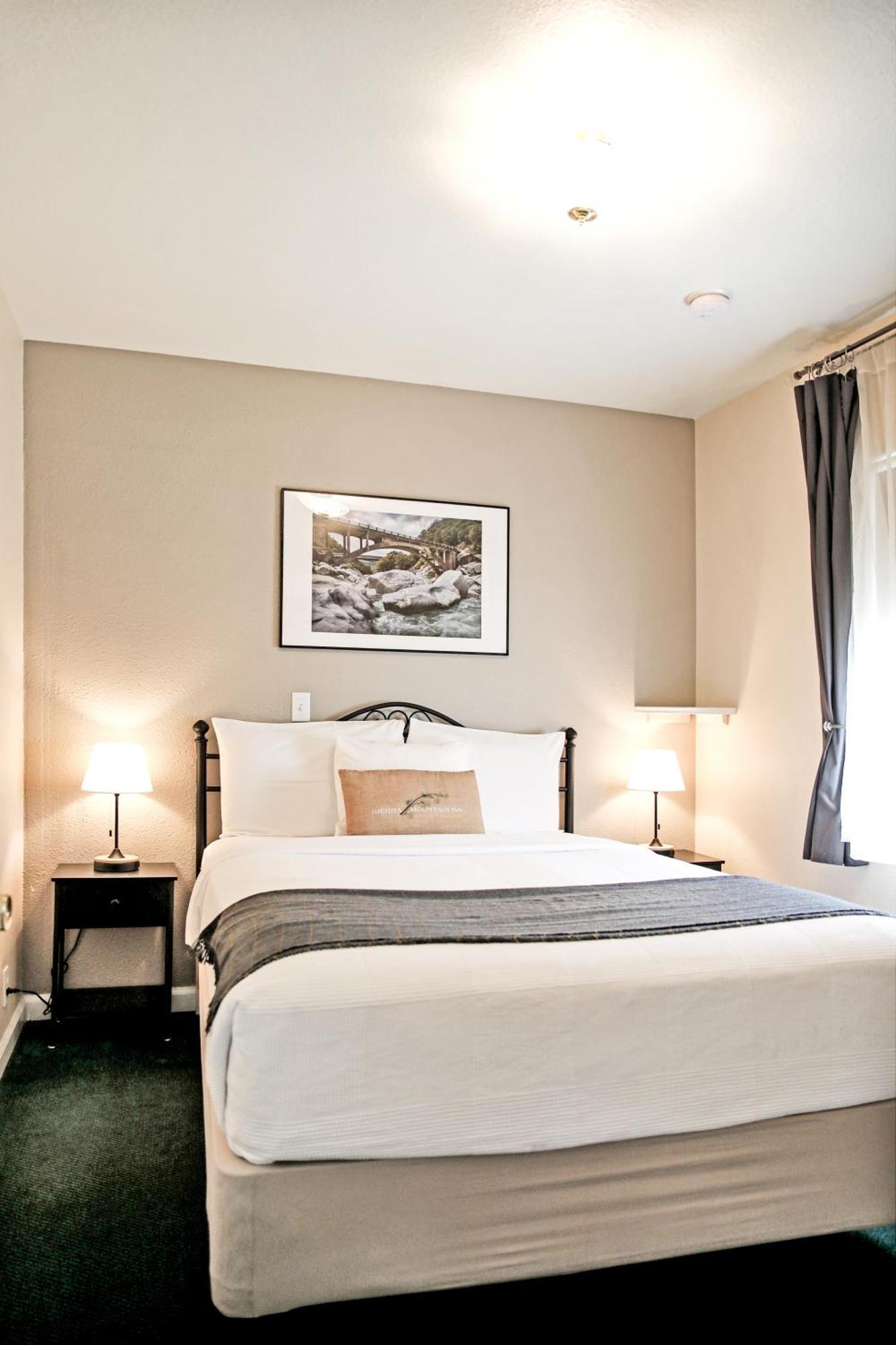 Sierra Mountain Inn Грас Вали Екстериор снимка