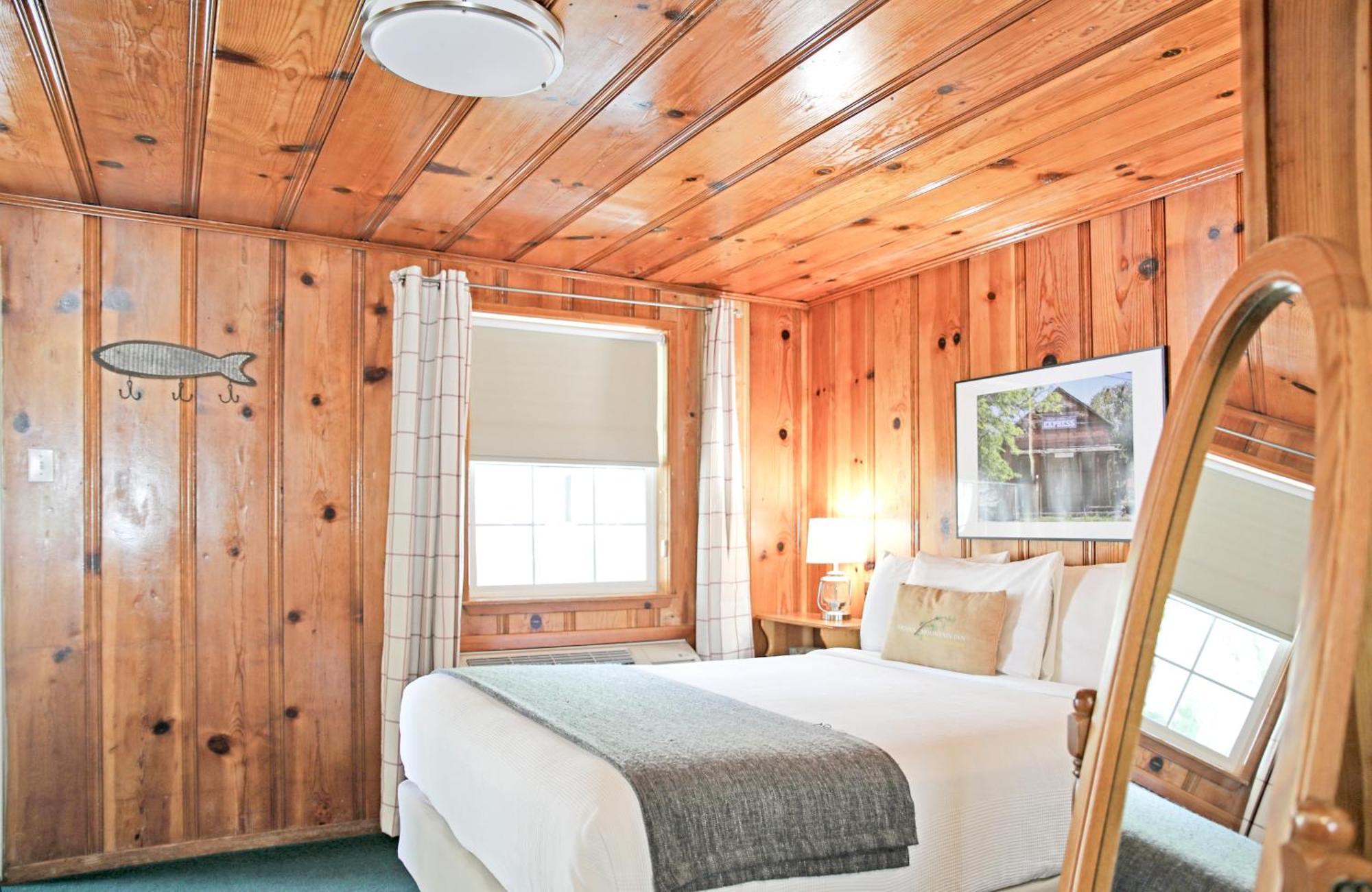 Sierra Mountain Inn Грас Вали Екстериор снимка