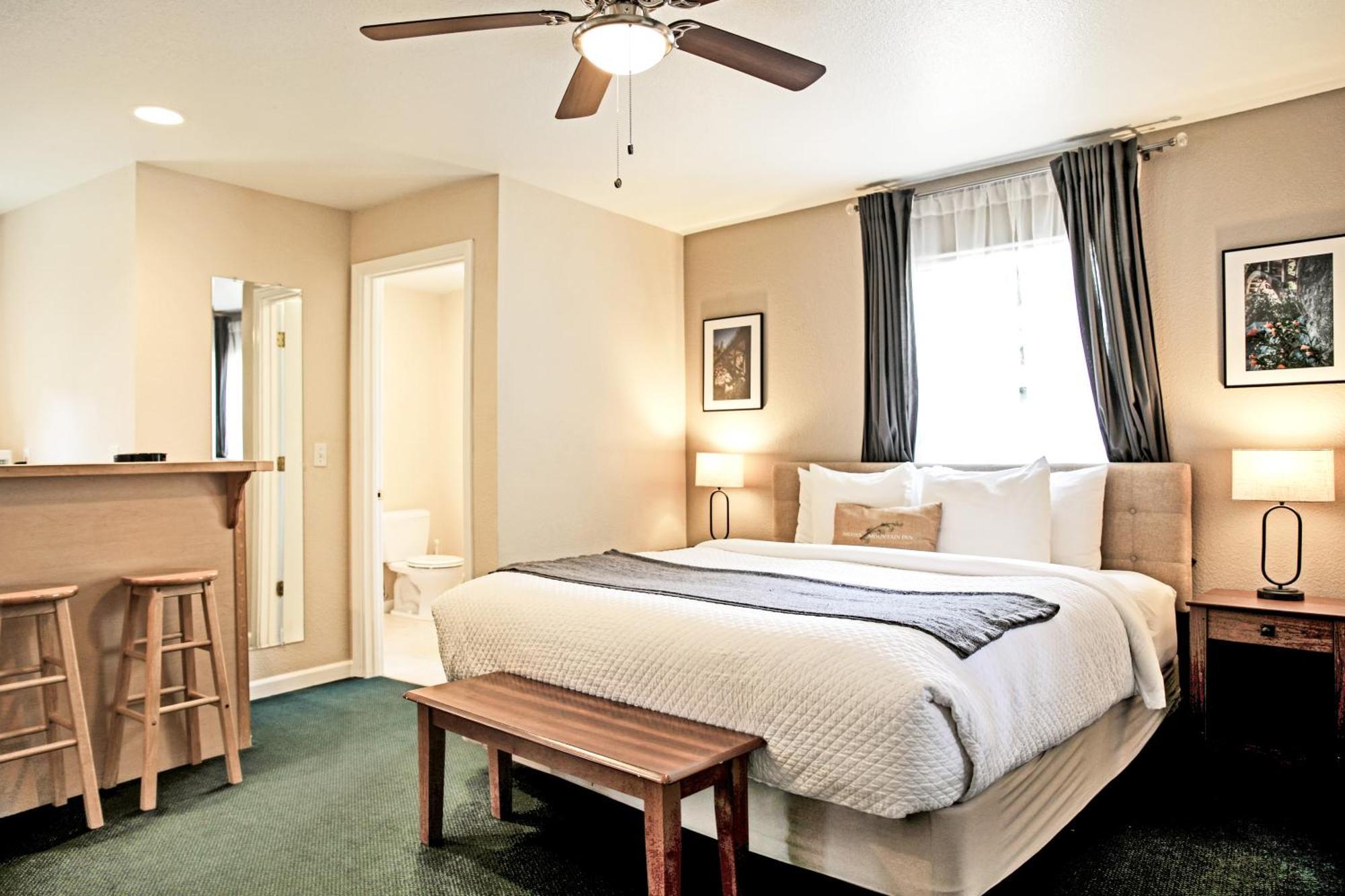 Sierra Mountain Inn Грас Вали Екстериор снимка